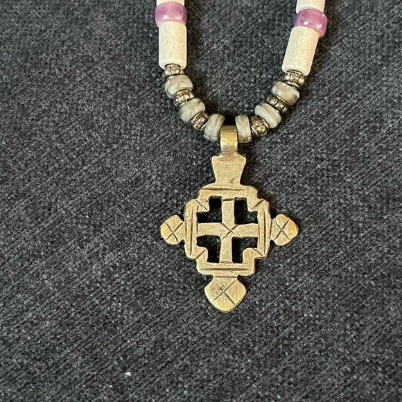 Elegant Beaded Necklace with Purple and Silver Accents - Picture 3 of 5